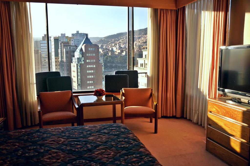 Real Plaza Hotel & Convention Center Ла Пас Стая снимка
