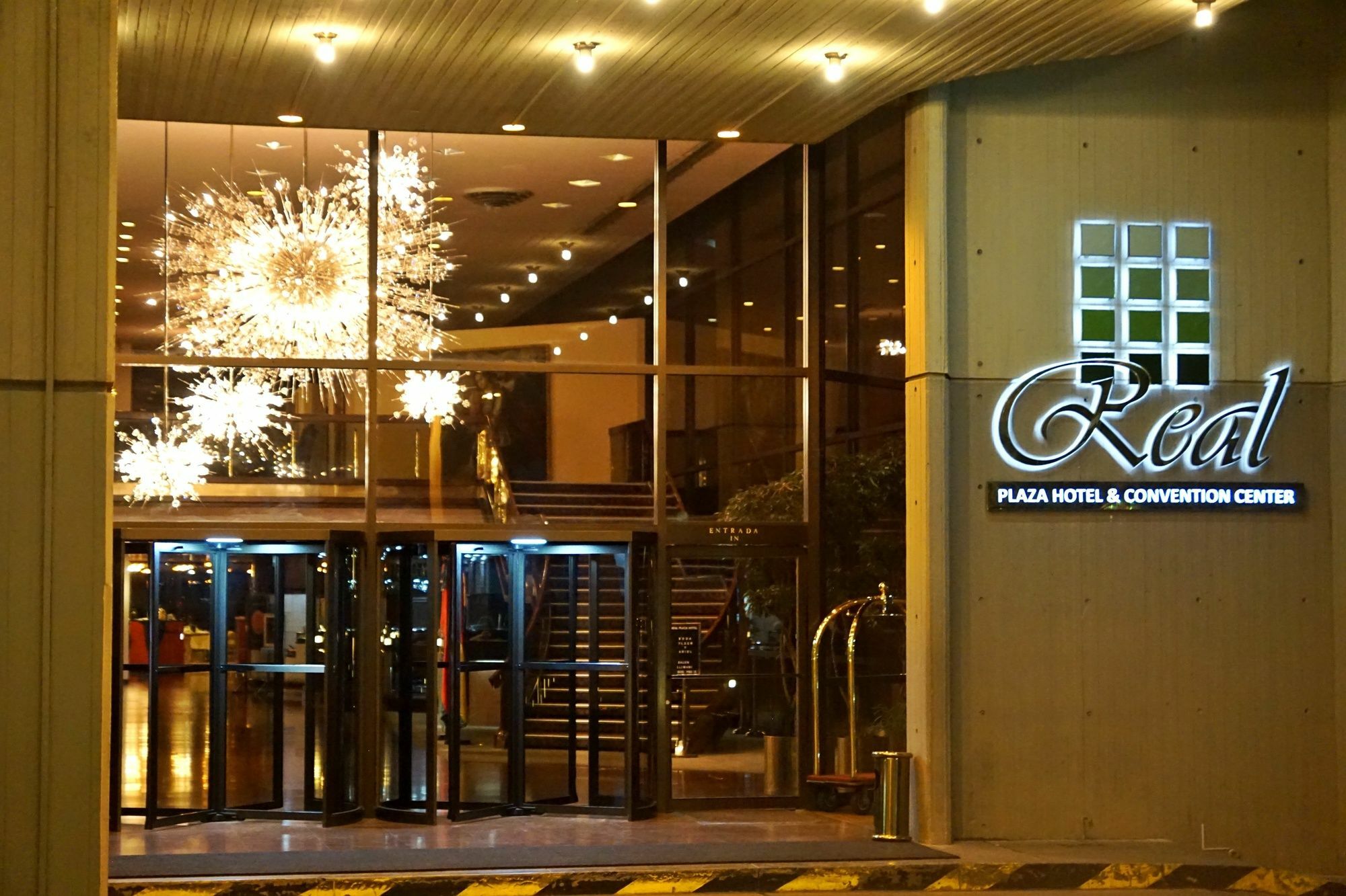 Real Plaza Hotel & Convention Center Ла Пас Екстериор снимка